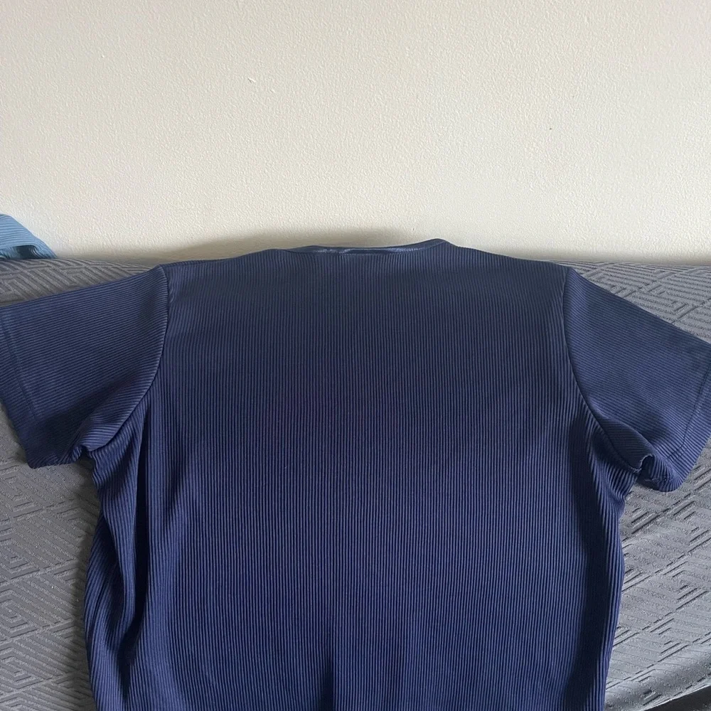 3 Ribbed Short Sleeve Tops - Picture 6 of 9